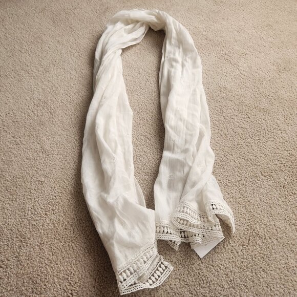 NWT Embroidered Crochet Oblong woven scarf bumblebee bee - Picture 2 of 6